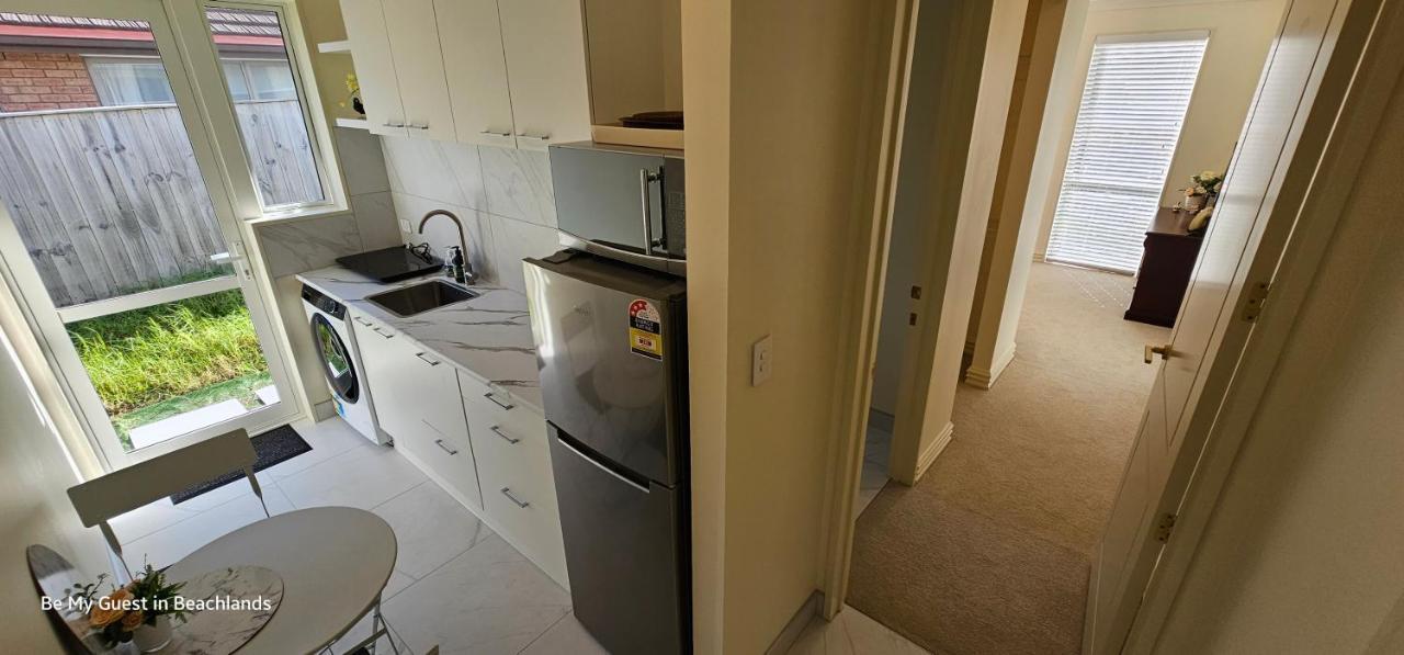 Be My Guest In Beachlands Auckland Eksteriør billede